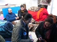 TEKGIDA-�ޠSEND�KASI�>�FOTO GALER� >�Eylemler > TEKEL ����LER� OTURMA EYLEM�NDEN G�R�NT�LER 23-24/01/2010