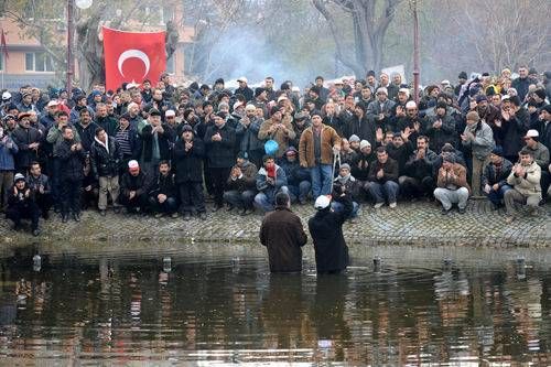 TEKEL İŞÇİLERİNE MÜDAHALE – ANKARA