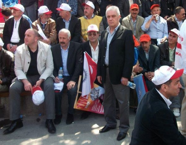 SÜTLÜOĞLU İŞ BARIŞINI BOZUYOR