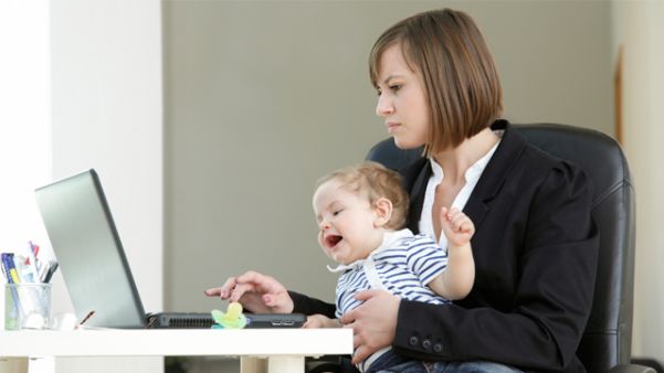 ÇALIŞAN ANNENİN HAKKINI YEMEYELİM