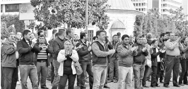 BÜTÜNŞEHİR YASASIYLA İL ÖZEL İDARESİ KAPATILINCA İŞSİZ KALAN TAŞERON İŞÇİLERİ İSYAN ETTİ