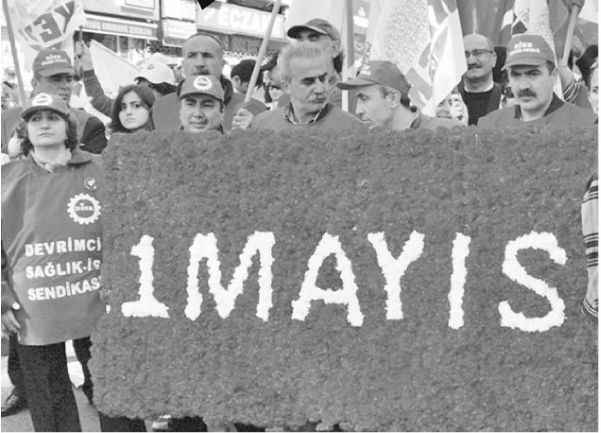 TAKSİM’DE MİTİNG DEĞİL ANMA TÖRENİ VAR