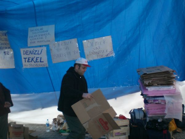 TEKEL İŞÇİLERİ OTURMA EYLEMİNDE 15-18/01/2010