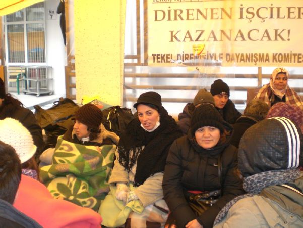 TEKEL İŞÇİLERİ OTURMA EYLEMİNDE 15-18/01/2010