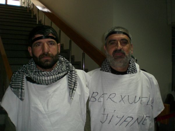 TEKEL İŞÇİLERİNİN AÇLIK GREVİNDEN GÖRÜNTÜLER 20-21/01/2010