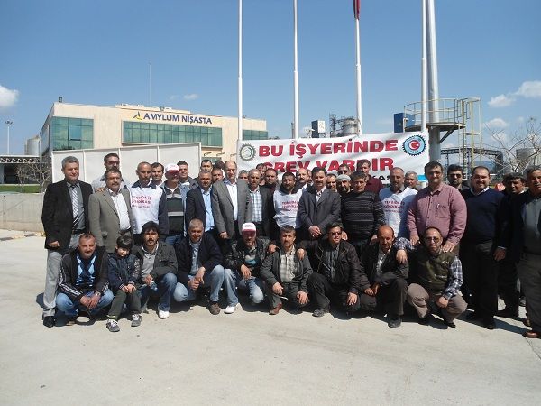 GN. EĞT. SEKRETERİMİZ SN. AKYÜREK AMYLUM GREVCİLERİYLE