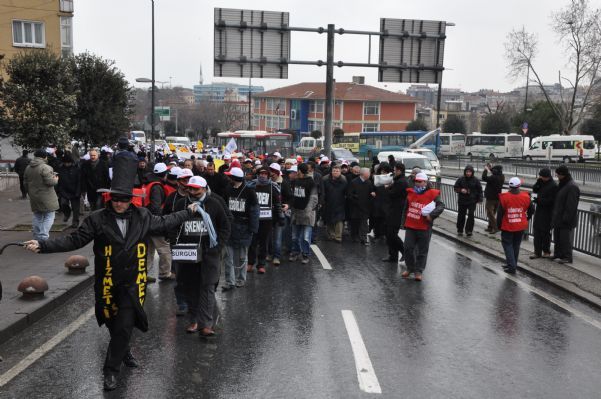 BELEDİYE-İŞ’E YÖNELİK BASKILAR PROTESTO EDİLDİ!
