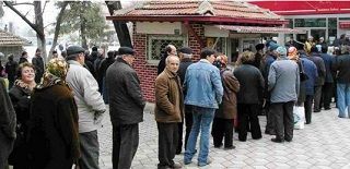 EMEKÇİ HÜKÜMETE İZİN VERMEYECEK