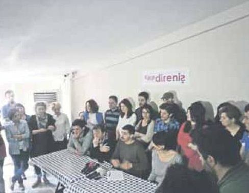 KARŞI GAZETESİ EMEKÇİLERİ DİRENİYOR