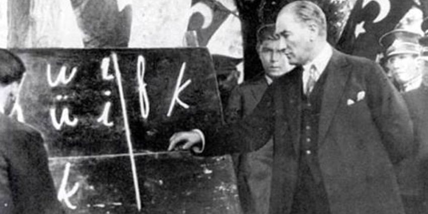 FEDAKAR ÖĞRETMENLERİMİZİ KUTLUYORUZ!