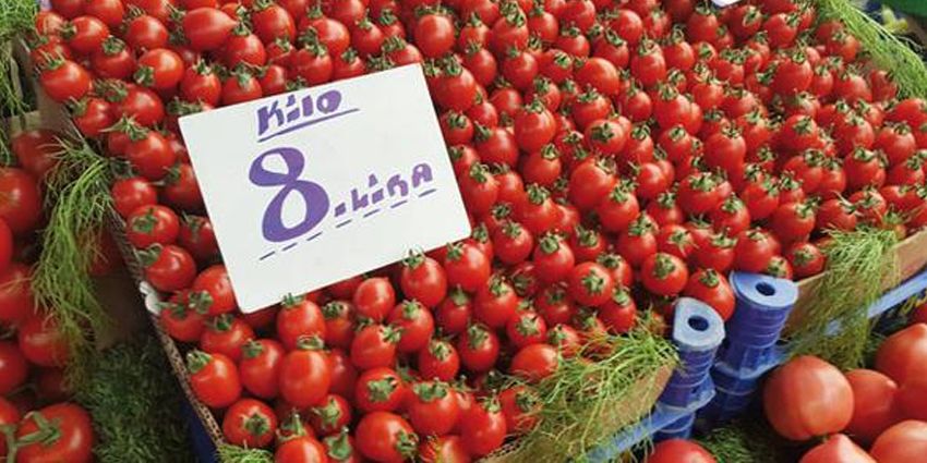 MARKETE BAKARKEN PAZAR UÇTU