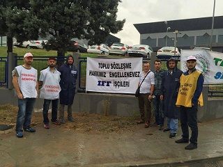 IFF AROMA’DA 2 İŞÇİ ATILDI, İŞÇİLER ÜRETİMİ DURDURDU