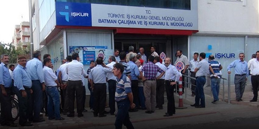 330 BİN ÜNİVERSİTE MEZUNU İŞ ARIYOR