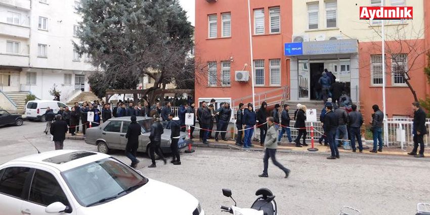 İŞİMİZ İŞ ARAMAK