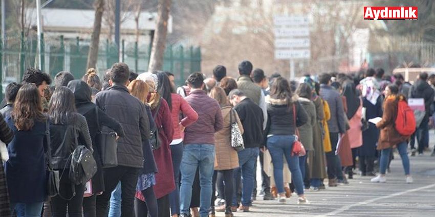 İŞ BULMA ÜMİDİ KAYBOLUYOR