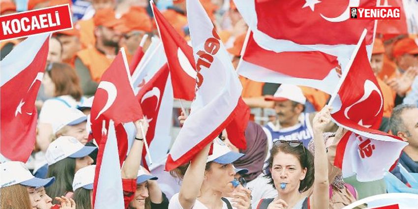 İŞÇİLER 1 MAYIS’TA MEYDANLARA KOŞTU