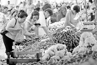 AÇLIK VE YOKSULLUK SINIR TANIMIYOR