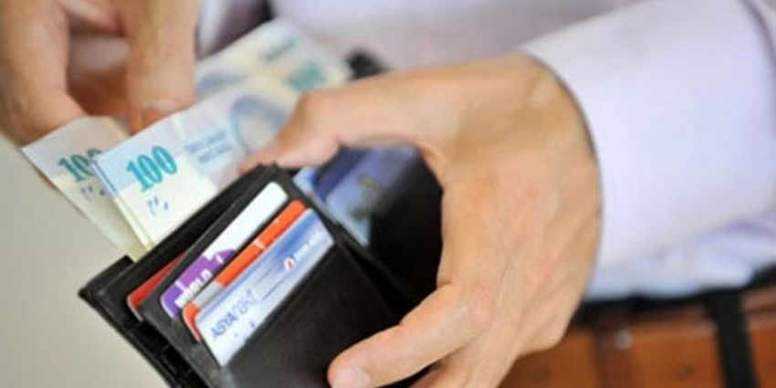 ZAMLI MAAŞ CEBE GİRMEDEN ERİDİ