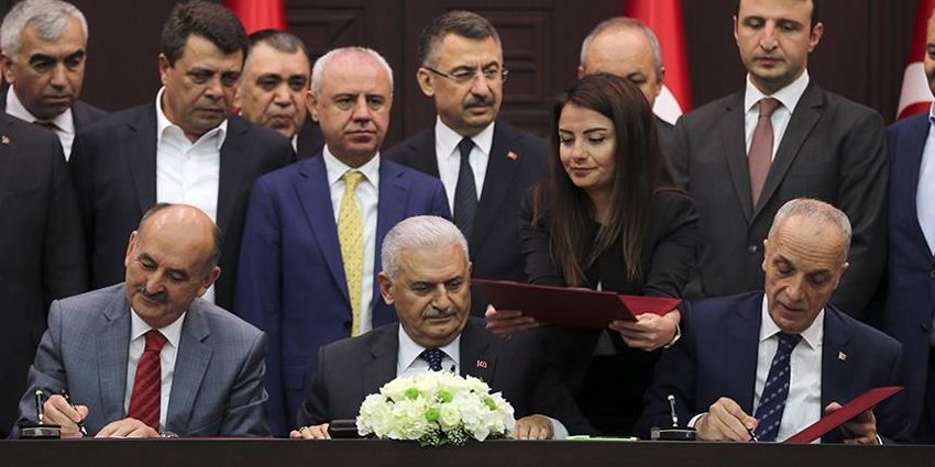KAMUDA İMZALAR ATILDI