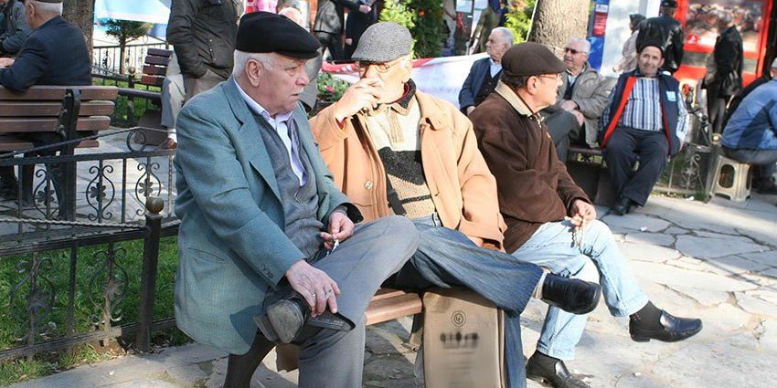 DEVLET, MEMUR, İSÇİ VE EMEKLİYE AYLIK 2 BİN LİRA BORÇLU