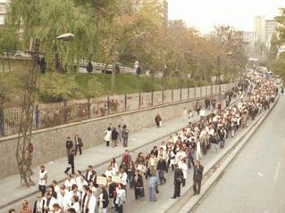 TEKEL İŞÇİLERİ’NDEN SAĞLIK ÇALIŞANLARINA DESTEK