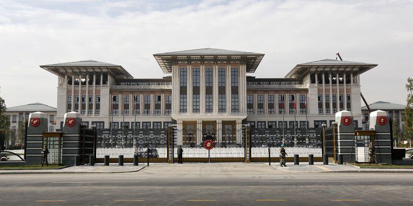 SARAYIN BÜTÇESİ 1 DAKİKADA BİR ASGARİ ÜCRET YİYOR
