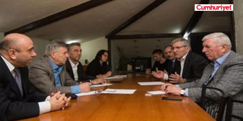 KARANLIĞA DİRENELİM