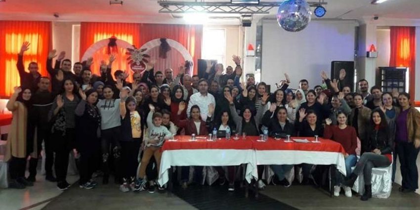 KAPI ORADAYSA SENDİKA BURADA