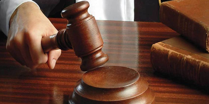 YARGITAY: İŞÇİNİN YAZILI RIZASI OLMADAN ÜCRETİ DÜŞÜRÜLEMEZ