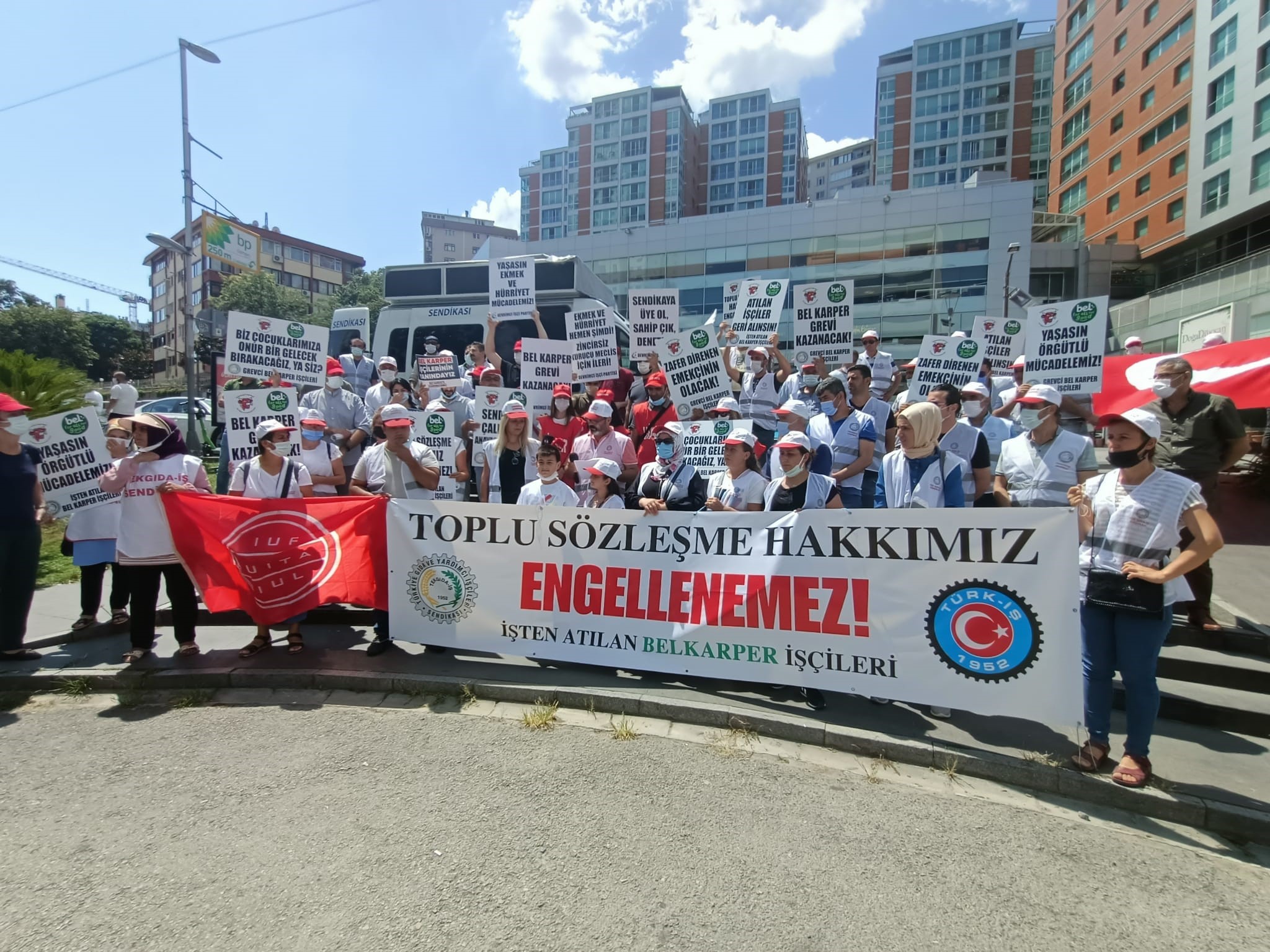 BEL KARPER İŞÇİLERİNDEN SON UYARI: İŞE GERİ ALIN, TİS’İ İMZALAYIN!