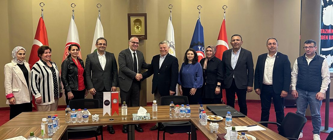 ELİT ÇİKOLATA’DA TOPLU İŞ SÖZLEŞMESİ İMZALANDI