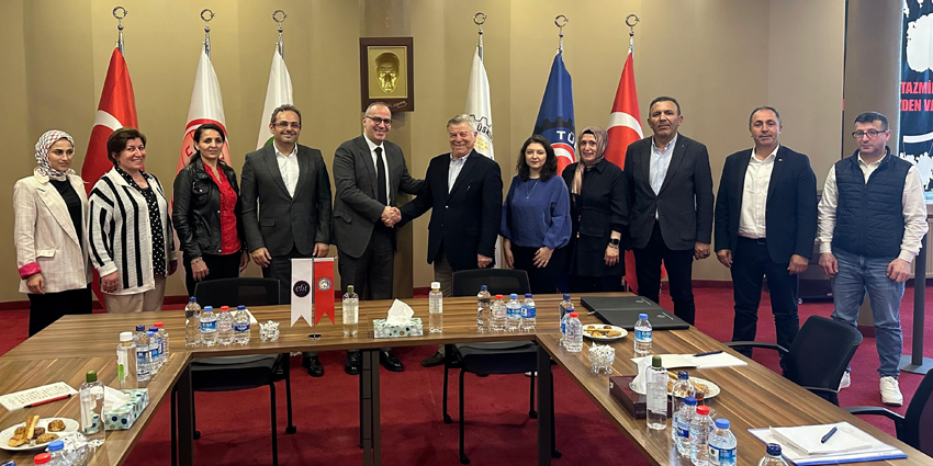 ELİT ÇİKOLATA’DA TOPLU İŞ SÖZLEŞMESİ İMZALANDI