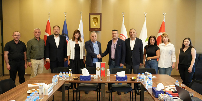 ATAKEY PATATES’TE TOPLU İŞ SÖZLEŞMESİ İMZALANDI