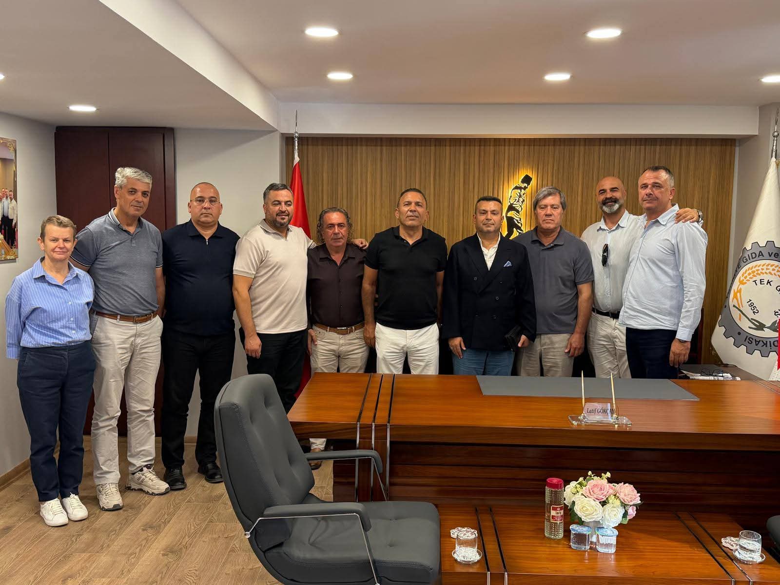 YENİLENEN İZMİR 3 NO’LU ŞUBEMİZE ZİYARET